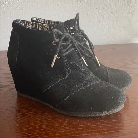 Toms Black Booties - Picture 1 of 6